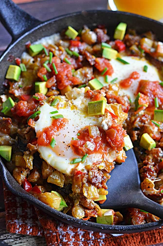 Chorizo Green Chile Breakfast Skillet.  Start your day with a little spice with this Mexican dish. | hostthetoast.com