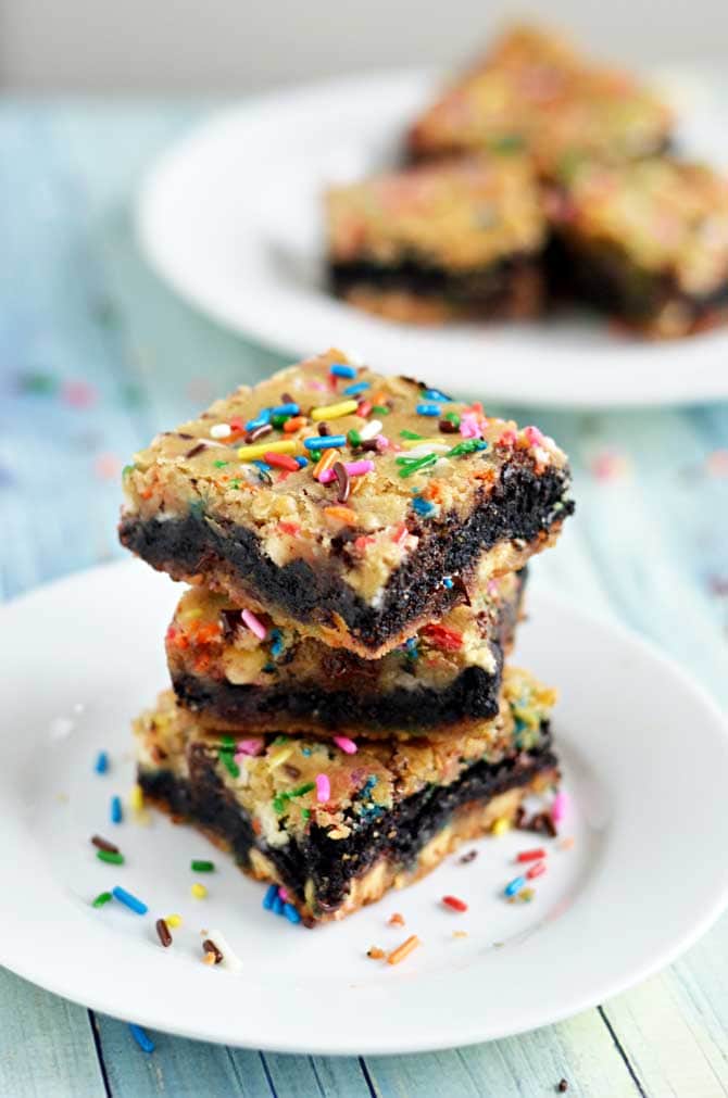 Birthday Cake Remix Brownies. These fudgy brownies were inspired by Coldstone's Birthday Cake Remix ice cream! DROOL. | hostthetoast.com