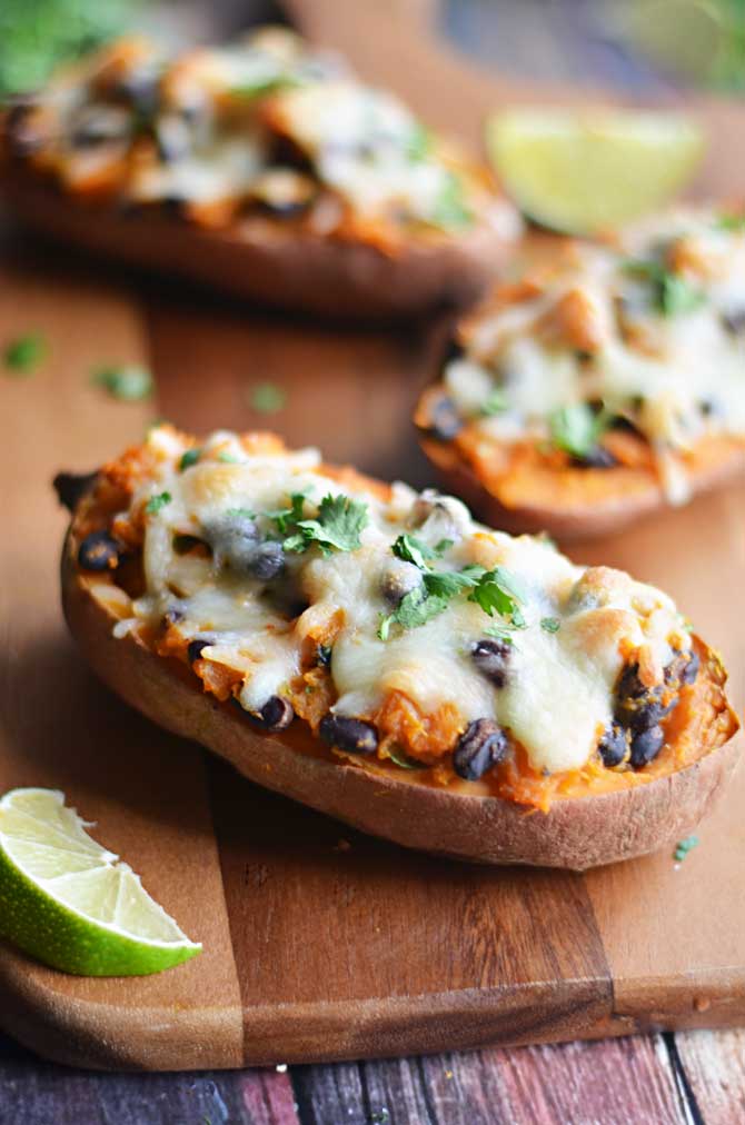 Chipotle, Roasted Garlic, and Black Bean Twice-Baked Sweet Potatoes. My favorite flavor combo! | hostthetoast.com