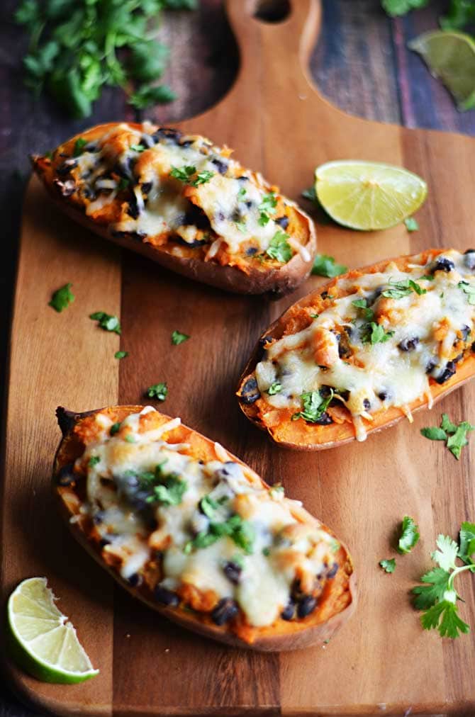 Chipotle, Roasted Garlic, and Black Bean Twice-Baked Sweet Potatoes. My favorite flavor combo! | hostthetoast.com