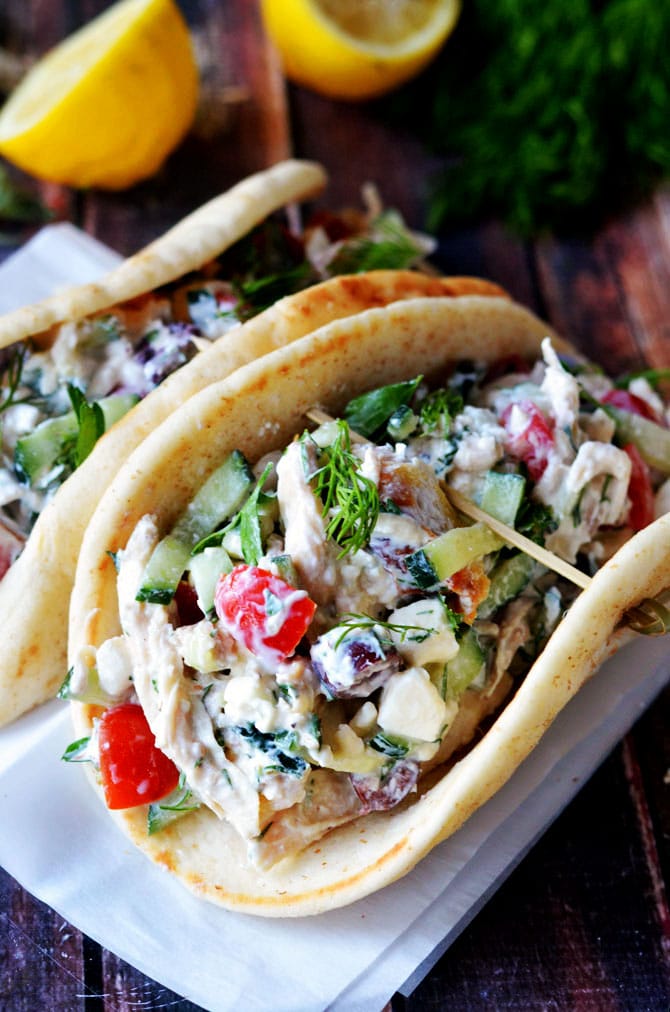 Easy Greek Tzatziki Chicken Salad. Delicious? Check. Easy? Check. Healthy? Check. Find out how to make the no-cook quick summer salad! | hostthetoast.com