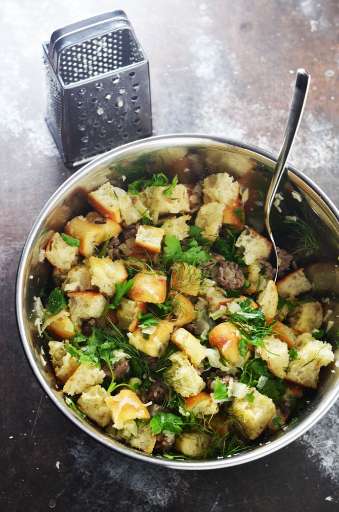 Italian Style Stuffing. Ciabatta bread, italian sausage, fennel, and parmesan cheese make this stuffing a deliciously different side dish for Thanksgiving! | hostthetoast.com