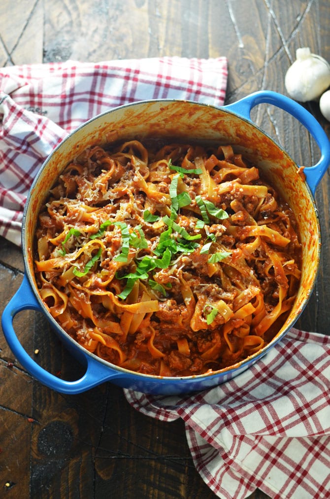One Pot Pasta Bolognese. This ragu bolognese is a meaty Italian sauce recipe that can be made with spaghetti, tagliatelle, or whatever pasta you have on hand. It's simple and quick but tastes like an all-day sauce! | hostthetoast.com