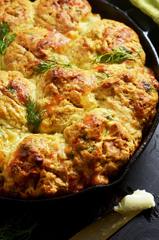 Dubliner Dill Skillet Irish Soda Bread (Cheese and Herb Soda Bread). This is a St. Patrick's Day must-make. So good when they're warm and freshly buttered. <3 | hostthetoast.com