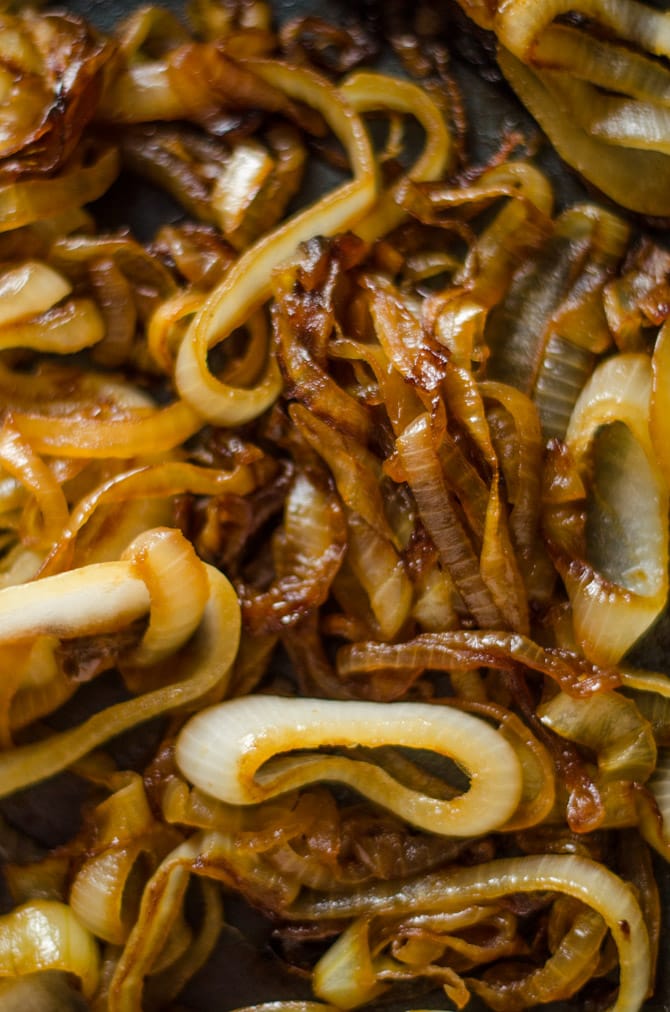 French Onion Beef Sliders For A Crowd. This is one appetizer recipe you don't want to skip. Serve it for the Super Bowl and watch how quickly these little sandwiches disappear. | hostthetoast.com