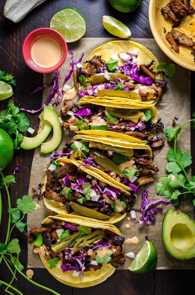 Mushroom Carnitas Tacos. These meatless tacos feature crisp, flavorful mushrooms for a vegetarian-friendly dinner recipe. | hostthetoast.com