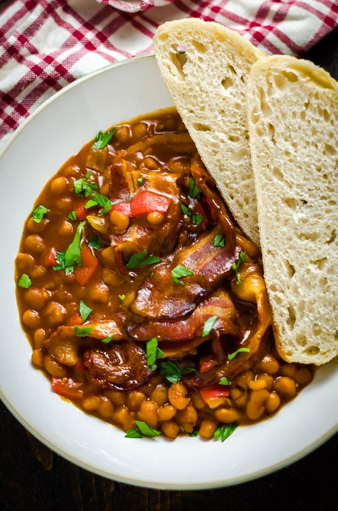 Easy BBQ Baked Beans. When it comes to side dishes, it doesn't get better than this. Simple, flavorful, smoky, tender, and delicious baked beans. | hostthetoast.com