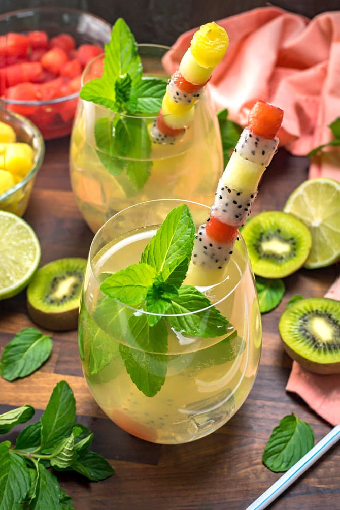 Spiked Fruit Straws. Flavor in the cocktail, meet flavor in the straw. Fresh fruit makes for a delicious and useful garnish! | hostthetoast.com