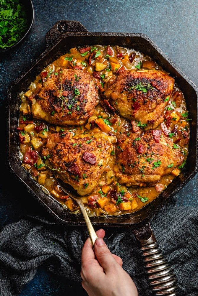 Colorful and Satisfying 5-Ingredient Skillet Meal with Bacon
