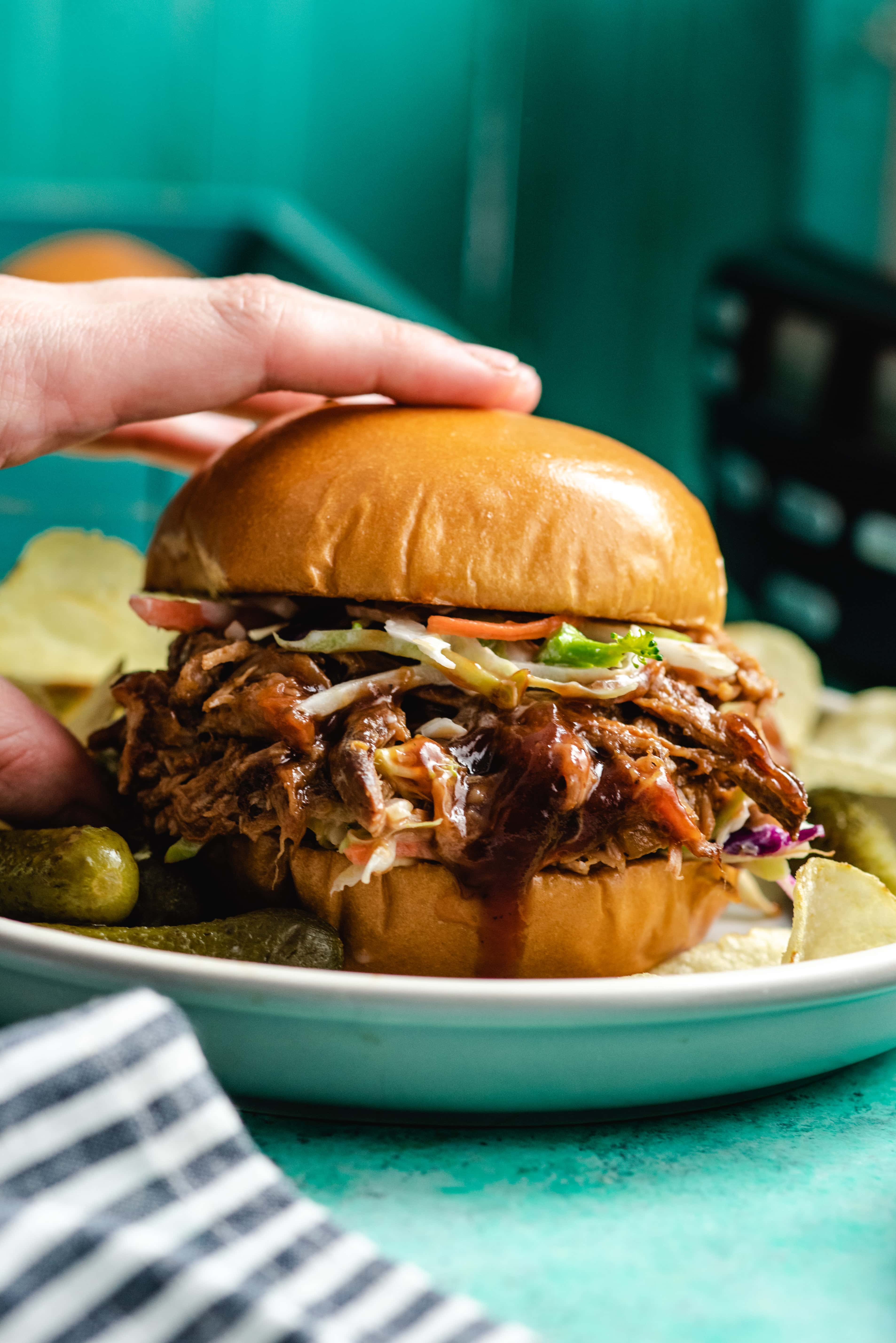 how many sandwiches does 1 lb of pulled pork make